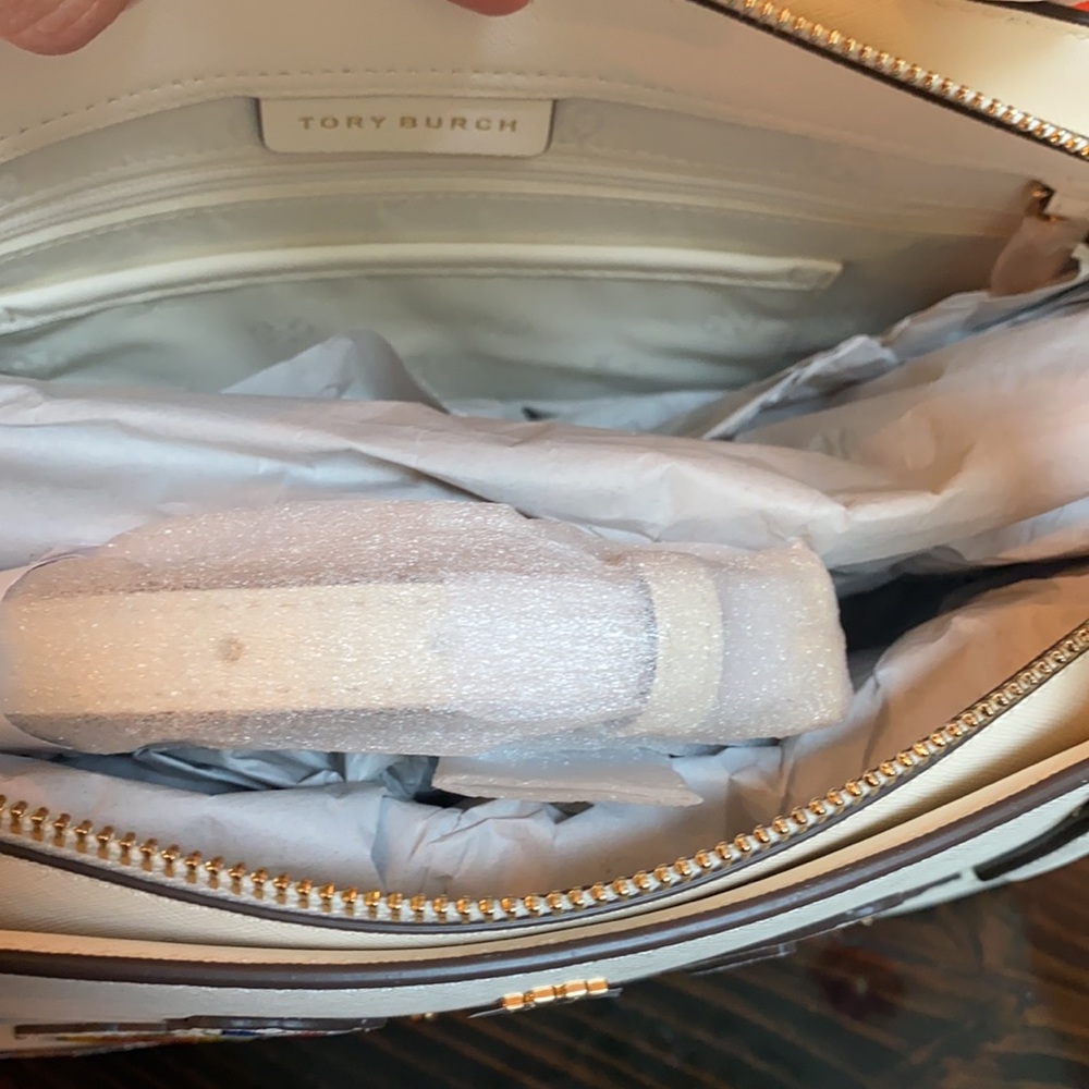 Tory Burch Emerson Crossbody Zip Tote - Picture 15 of 17